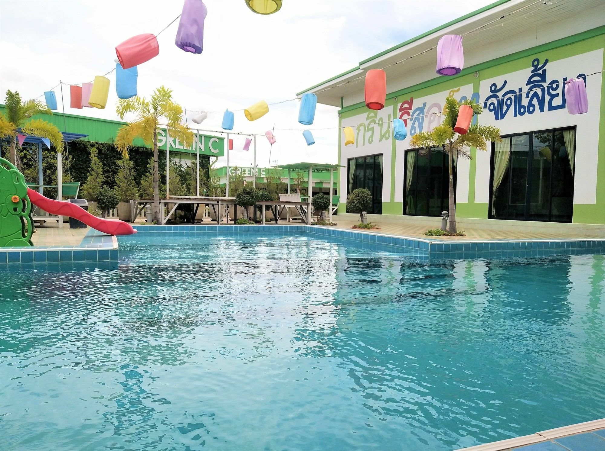 Green Resort Rayong Buitenkant foto