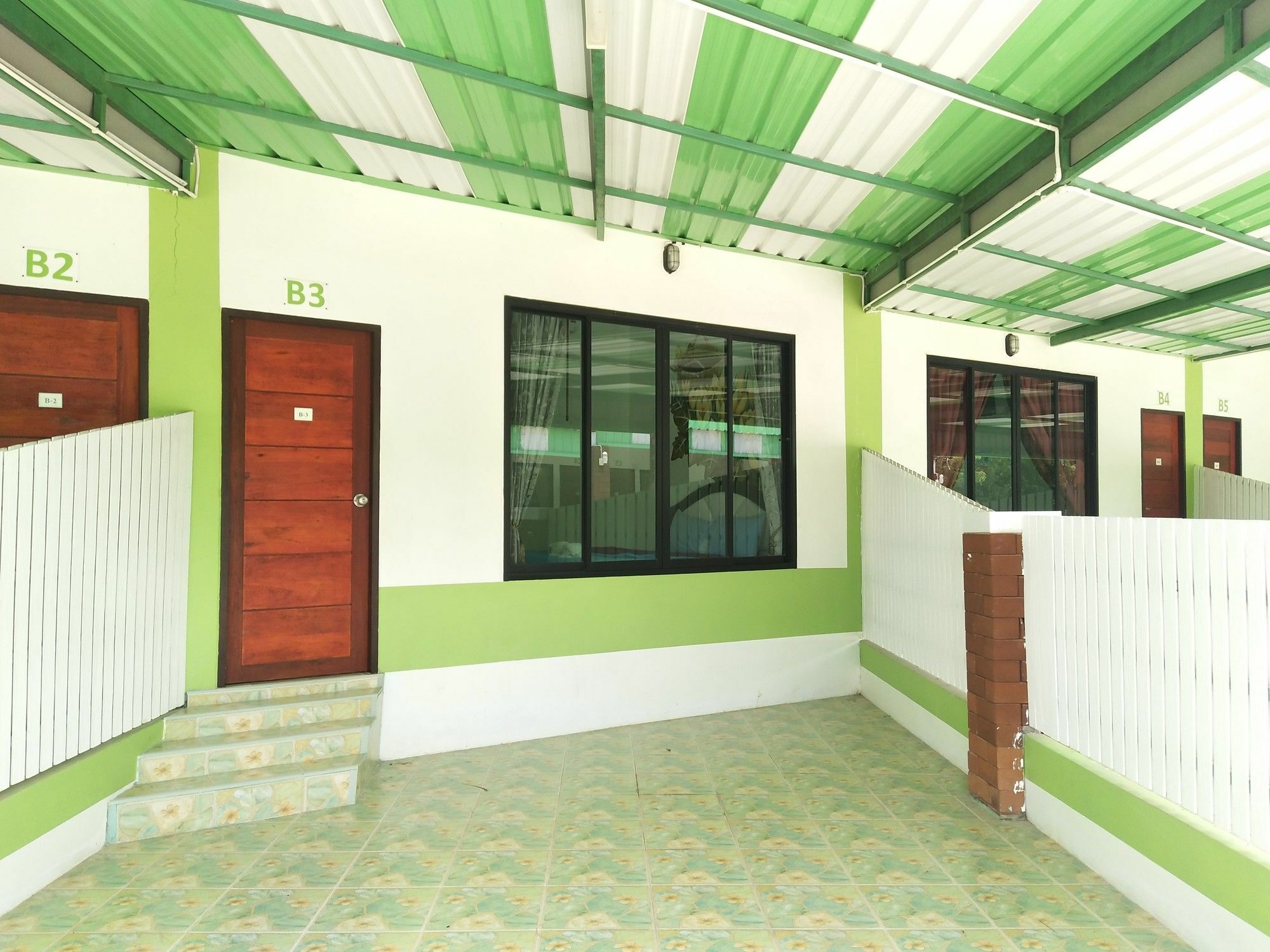 Green Resort Rayong Buitenkant foto
